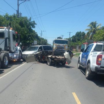 acci 1 TRES HOMBRES RESULTAN LESIONADOS EN ACCIDENTE DE TRÁNSITO EN SAN JUAN OPICO