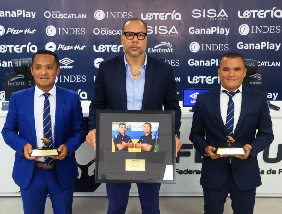 arbitros 1 HOMENAJEAN A IVÁN BARTON Y DAVID MORÁN POR SU PARTICIPACIÓN EN EL MUNDIAL 2026