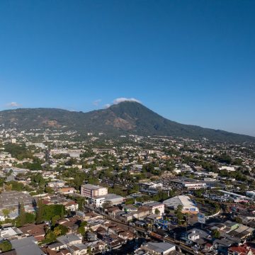 AMBIENTE CALUROSO Y TORMENTAS SE PREVÉN PARA ESTE MARTES EN EL SALVADOR