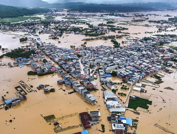 china 1 AL MENOS 15 FALLECIDOS Y MÁS DE 275 HERIDOS POR INUNDACIONES PROVOCADAS POR INTENSAS LLUVIAS EN CHINA