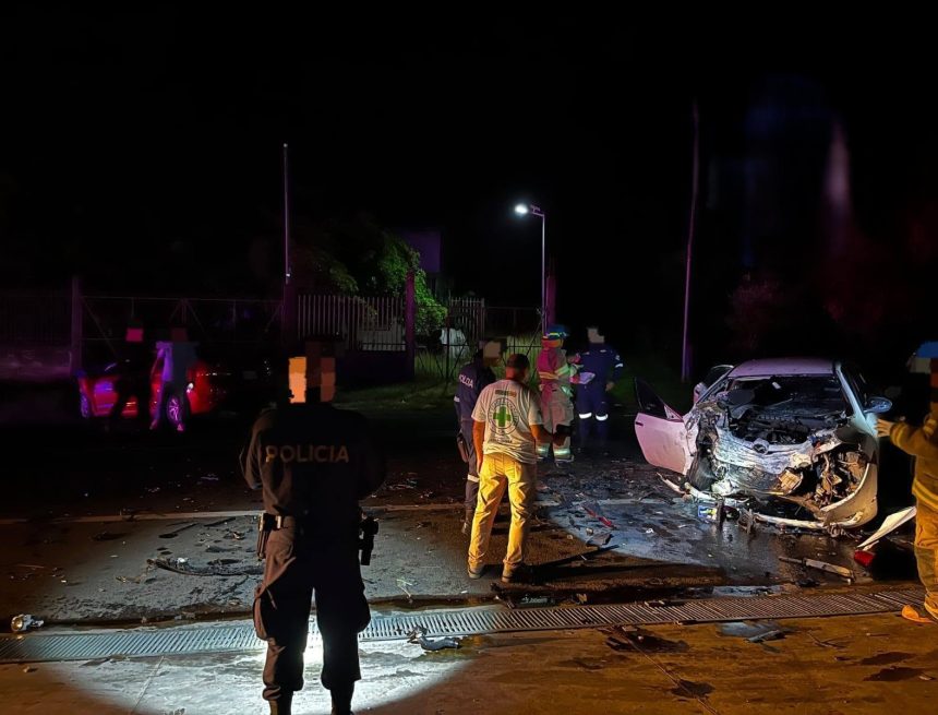 DOS FALLECIDOS Y DOS LESIONADOS DEJA CHOQUE FRONTAL ENTRE DOS VEHÍCULOS EN SAN MIGUEL