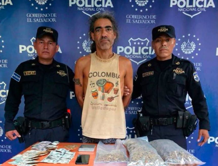 CAPTURAN A PRESUNTO NARCOTRAFICANTE DURANTE ALLANAMIENTO EN PLAYA CONCHALÍO