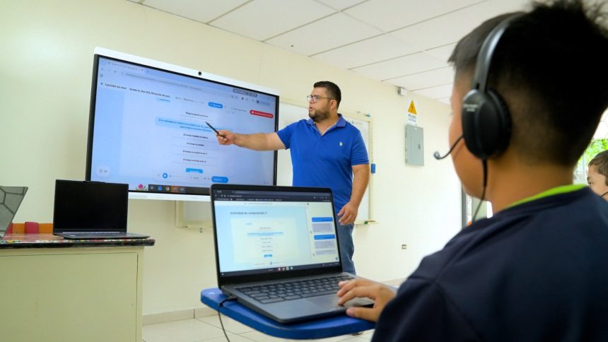 BUKELE DESTACA REFORMA EDUCATIVA NACIONAL QUE BENEFICIARÁ A MÁS DE 500 MIL ESTUDIANTES