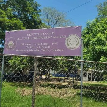 escuela 1 AL MENOS OCHO ESTUDIANTES RESULTAN INTOXICADOS TRAS CONSUMIR SEMILLAS DE TEMPATE EN LA PAZ