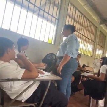 hondu 1 CAPTURAN A DOCENTE INVESTIGADA POR PRESUNTO MALTRATO CONTRA UNA ESTUDIANTE EN HONDURAS