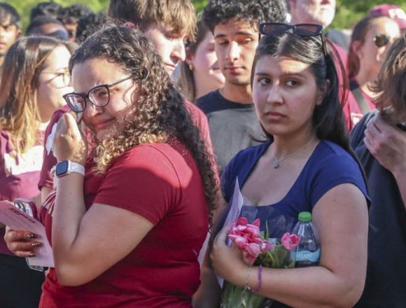 migra FLORIDA PROHÍBE A INMIGRANTES INDOCUMENTADOS INSCRIBIRSE EN COLEGIOS UNIVERSITARIOS PÚBLICOS