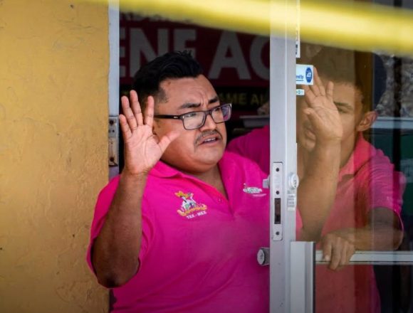 EMPRESARIO GUATEMALTECO SE ENTREGA A ICE DURANTE OPERATIVO MIGRATORIO EN FLORIDA PARA EVITAR LA DETENCIÓN DE SUS TRABAJADORES