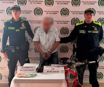 ABUELO 1 EN COLOMBIA UN ABUELO DE 91 AÑOS HABRÍA ASALTADO A UN JOVEN Y HUYÓ EN BICICLETA CON CASI 3 MILLONES DE PESOS