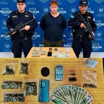 CAPTURAN A SUJETO SEÑALADO DE DISTRIBUIR DROGA EN SAN SALVADOR Y MEJICANOS