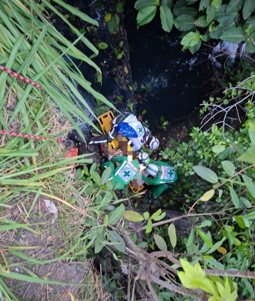 agui 2 MOTOCICLISTA MUERE TRAS CAER A UNA QUEBRADA EN EL PAISNAL