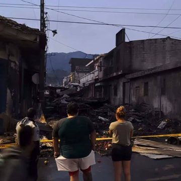 INCENDIO DEJÓ IMPORTANTES PÉRDIDAS A COMERCIANTES DEL MERCADO PROVISIONAL DE ARMENIA