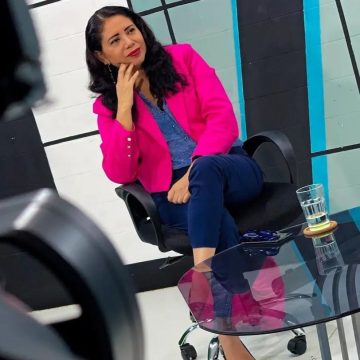 bhety 01 BETHY ARANA RENUNCIA A CANDIDATURA A DIPUTADA POR SANTA ANA BAJO LA BANDERA DEL FMLN