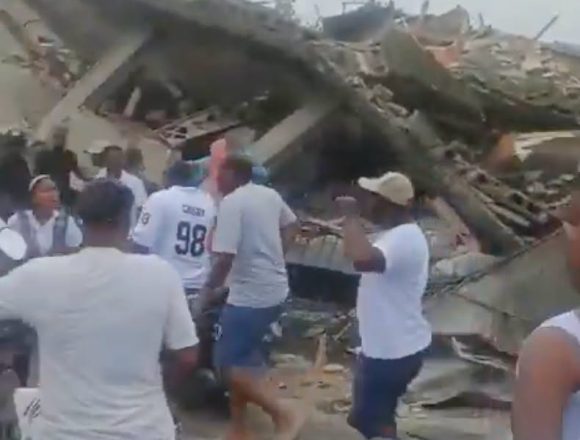 AUMENTA A 132 LA CIFRA DE MUERTOS TRAS TERREMOTO DE MAGNITUD 7.4 EN COLOMBIA