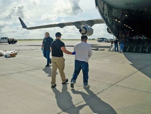 deport 1 EE.UU. ENVÍA A MÁS DE 100 DEPORTADOS A OCHO PAÍSES DE ÁFRICA