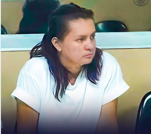 doc MUJER CONTINUARÁ EN PRISIÓN PROVISIONAL ACUSADA DE ALTERAR DOCUMENTOS JUDICIALES EN SANTA ANA