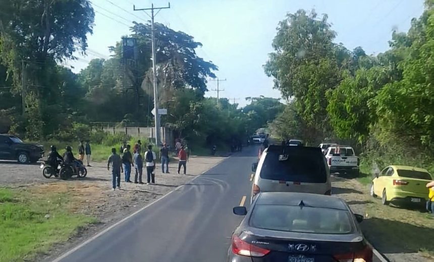 HALLAN CUERPO SIN VIDA A LA ORILLA DE CARRETERA EN SAN PEDRO MASAHUAT