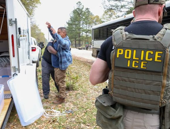 JULIO MARCA RÉCORD DE DETENCIONES MIGRATORIAS EN EE. UU. DESDE EL REGRESO DE TRUMP A LA PRESIDENCIA