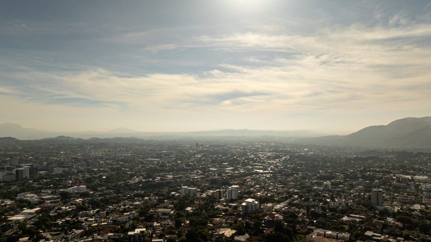 CALOR Y POSIBLES TORMENTAS AFECTARÁN A EL SALVADOR ESTE JUEVES