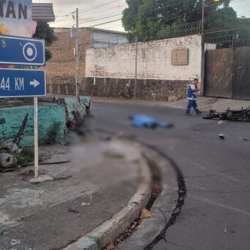 moto MOTOCICLISTA MUERE TRAS COLISIONAR CONTRA MURO DE UNA VIVIENDA EN USULUTÁN