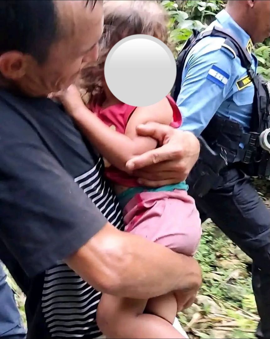 PERRO GUÍA A FAMILIA Y RESCATISTAS HASTA UNA NIÑA DE 3 AÑOS DESAPARECIDA EN HONDURAS