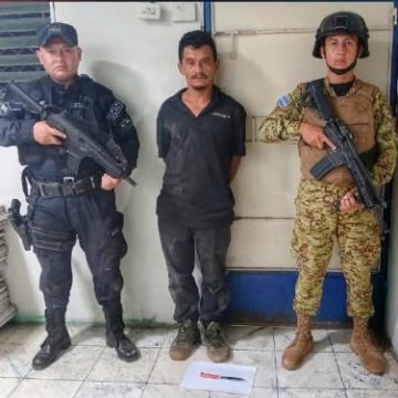 pnc 1 CAPTURAN A HOMBRE ACUSADO DE LESIONAR CON UN CUCHILLO A OTRA PERSONA EN CHILTIUPÁN