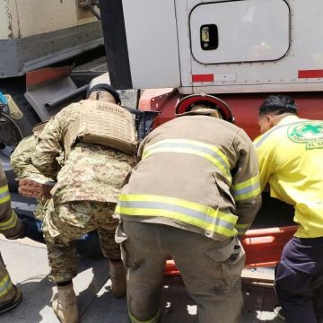 HOMBRE FALLECE TRAS SER ATROPELLADO POR UNA RASTRA EN EL BULEVAR DEL EJÉRCITO