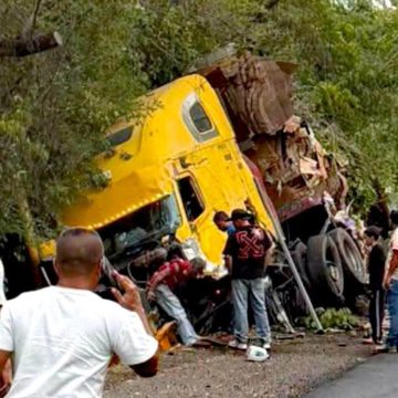 MUERE CONDUCTOR DE FURGÓN TRAS APARATOSO ACCIDENTE EN LA RUTA MILITAR, CERCA DE JOCORO
