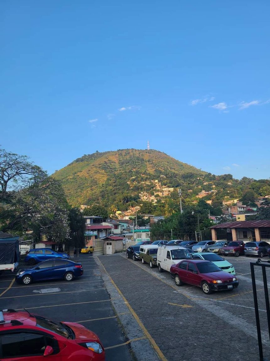 san salvador ¿RETUMBOS EN SAN SALVADOR? AUTORIDADES AÚN NO CONFIRMAN EL ORIGEN DE LOS RUIDOS