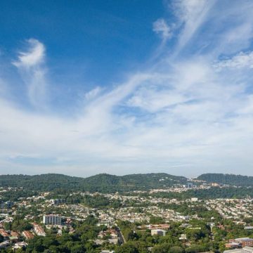 sol VIERNES CALUROSO Y CON POSIBILIDAD DE LLUVIAS Y TORMENTAS EN VARIOS SECTORES DE EL SALVADOR