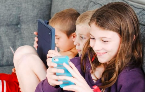 zelanda NUEVA ZELANDA PROPONE PROHIBIR EL ACCESO A REDES SOCIALES A MENORES DE 16 AÑOS