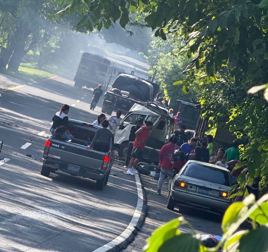 ACCIDENTE EN EL KM 49 DE LA PANAMERICANA DEJA UN MENOR FALLECIDO Y VARIOS HERIDOS