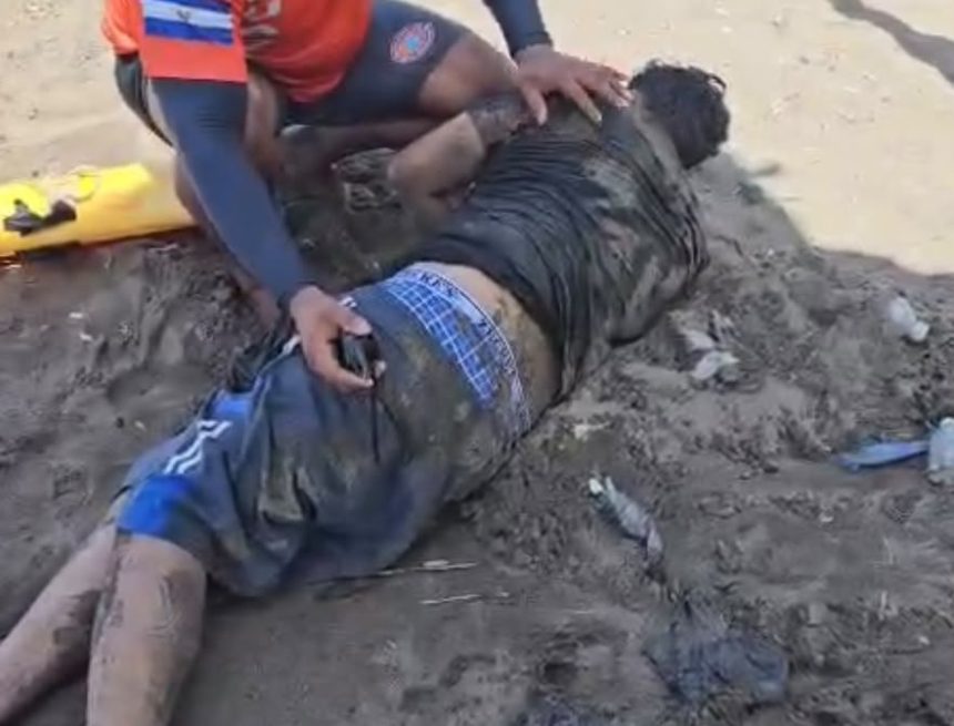 PROTECCIÓN CIVIL REALIZÓ RESCATES ACUÁTICOS EN PLAYAS COSTA AZUL Y SAN BLAS; REPORTAN UN DESAPARECIDO