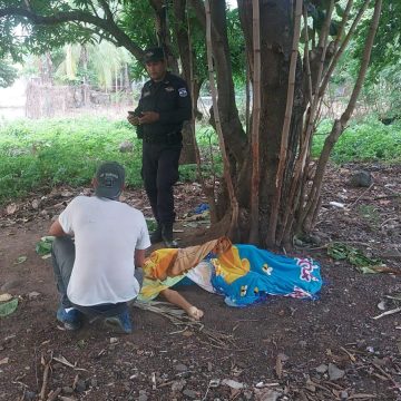 MUJER DE 66 AÑOS FALLECE MIENTRAS PASTOREABA SUS CABRAS EN EL CANTÓN CARA SUCIA EN AHUACHAPÁN SUR