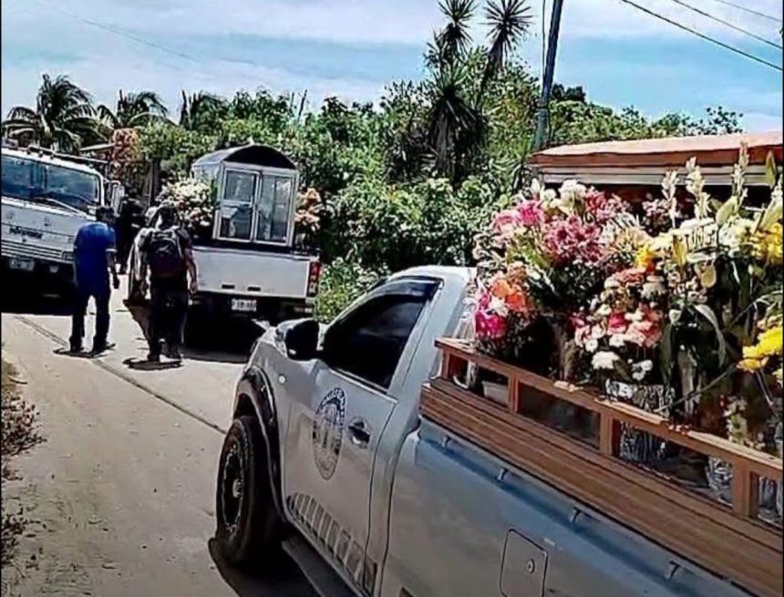 acci 2 FAMILIARES Y AMIGOS DESPIDEN A ESPOSOS FALLECIDOS EN ACCIDENTE EN SANTA ANA