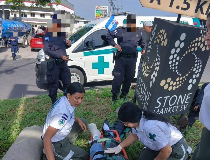 DOS PERSONAS RESULTAN LESIONADAS TRAS ACCIDENTE EN MOTOCICLETA EN LOURDES, COLÓN