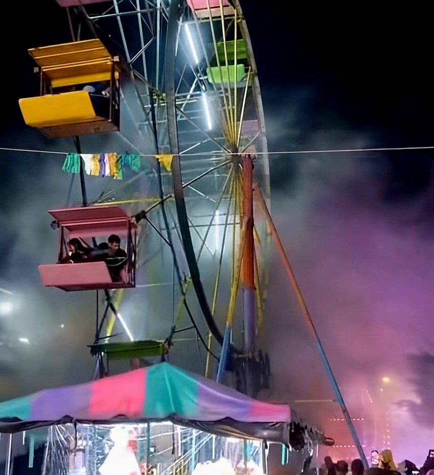JUEGO MECÁNICO GENERA ALARMA TRAS DESPRENDER HUMO CON PERSONAS A BORDO EN ALEGRÍA, USULUTÁN