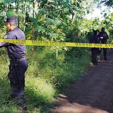 escena policia MUJER FALLECE TRAS SER AGREDIDA POR SU PAREJA EN TEOTEPEQUE; ÉL TAMBIÉN MURIÓ