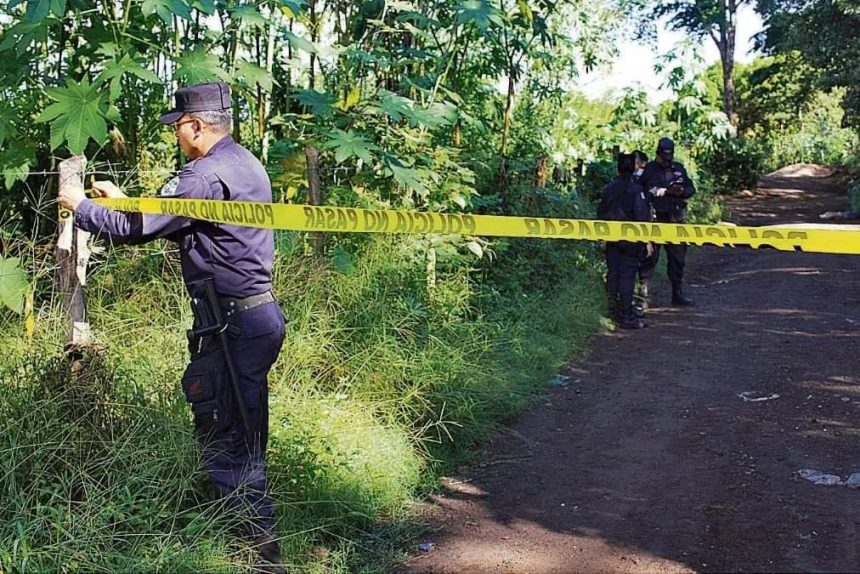 escena policia MUJER FALLECE TRAS SER AGREDIDA POR SU PAREJA EN TEOTEPEQUE; ÉL TAMBIÉN MURIÓ