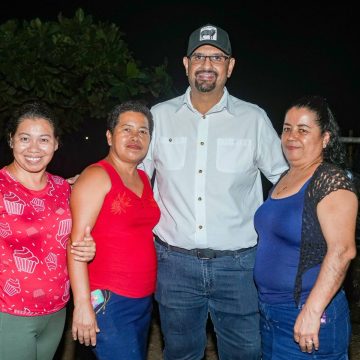 gus 1 ALCALDE DE SANTA ANA, GUSTAVO ACEVEDO PARTICIPÓ EN CONVIVIO COMUNITARIO EN LA URBANIZACIÓN CIUDAD SIHUACOOP
