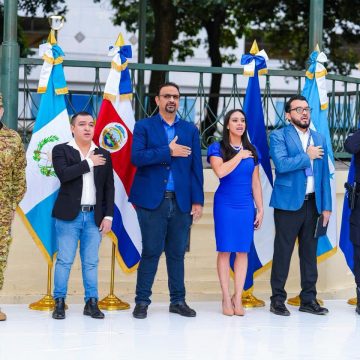 gus 4 ALCALDE DE SANTA ANA CENTRO PARTICIPA EN INAUGURACIÓN DEL MES CÍVICO