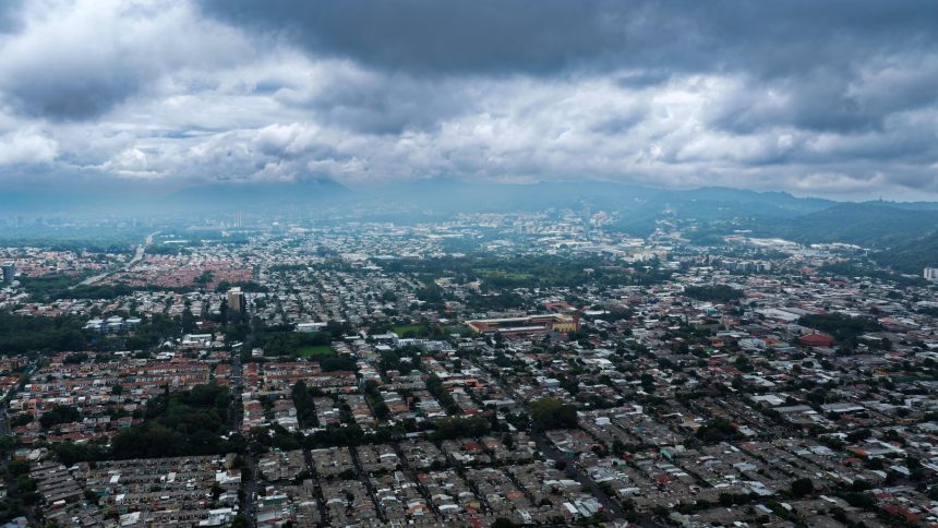 lluvias LLUVIAS SE ESPERAN EN DIFERENTES SECTORES DE EL SALVADOR ESTE MIÉRCOLES