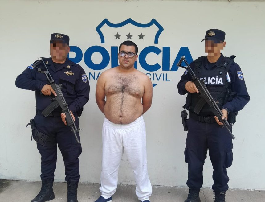 loco CAPTURAN EN EL SALVADOR A HOMBRE CON NOTIFICACIÓN ROJA POR TRES DELITOS