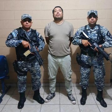 pendejo 1 CAPTURAN A HOMBRE SEÑALADO DE REALIZAR DISPAROS AL AIRE EN LA LIBERTAD OESTE