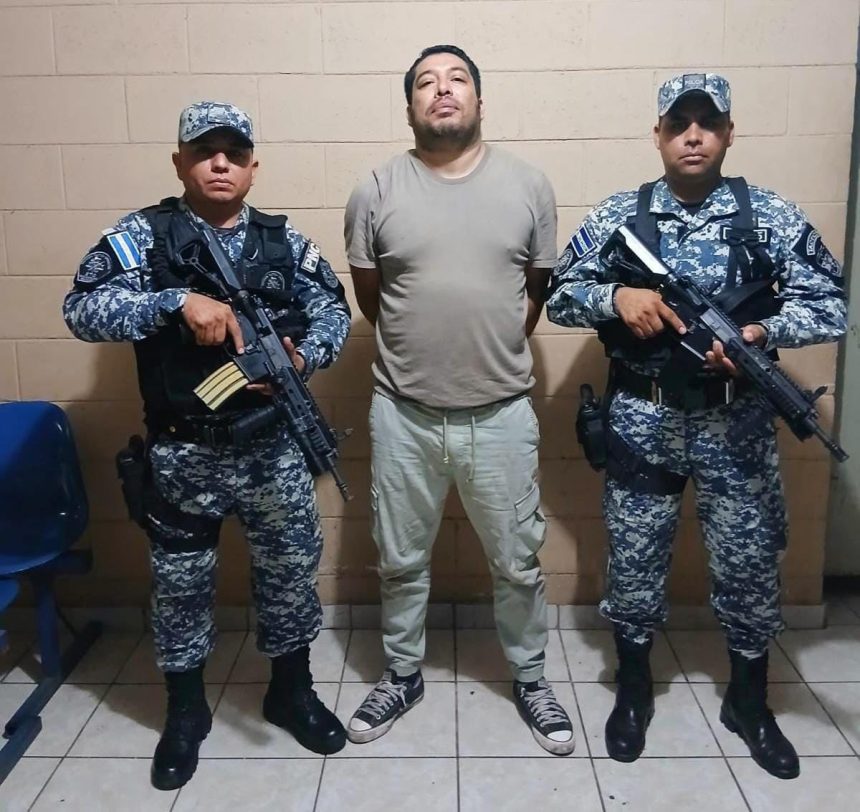 CAPTURAN A HOMBRE SEÑALADO DE REALIZAR DISPAROS AL AIRE EN LA LIBERTAD OESTE