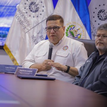 prote DESBORDAMIENTO DEL RÍO SENSUNAPÁN PROVOCA INUNDACIONES EN VIVIENDAS DE ACAJUTLA