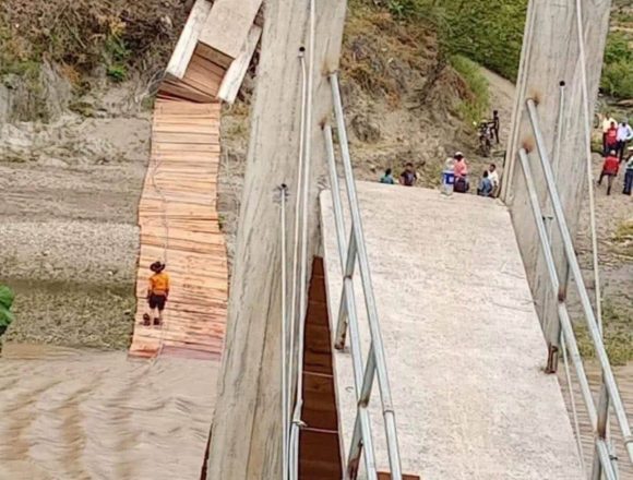 puente 1 PUENTE DE HAMACA COLAPSA DURANTE SU INAUGURACIÓN EN ESQUIPULAS DEL NORTE, OLANCHO,HONDURAS