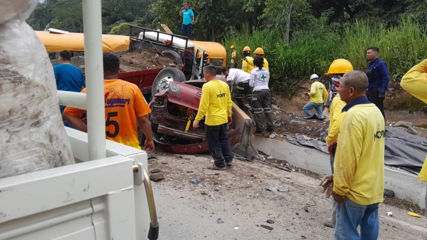 ACCIDENTE MÚLTIPLE SE REGISTRA EN LA CARRETERA PANAMERICANA, EN EL TRAMO DE LOS CHORROS