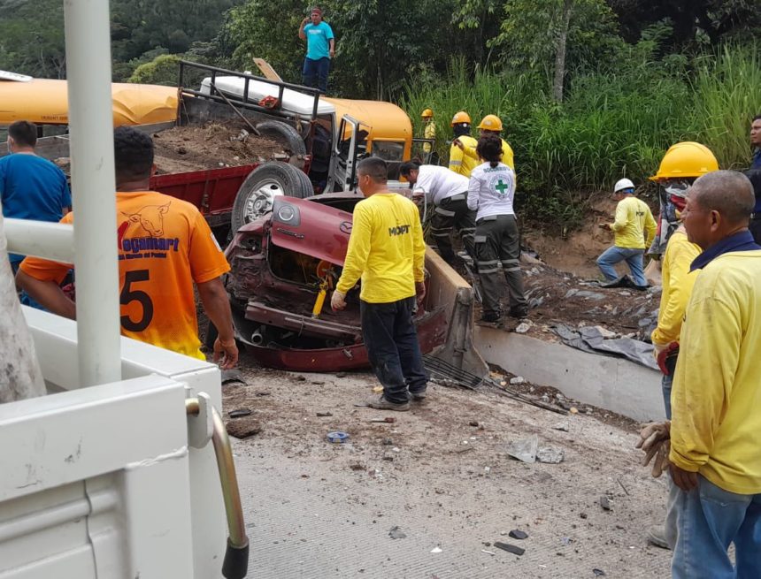 2 ACCIDENTE MÚLTIPLE SE REGISTRA EN LA CARRETERA PANAMERICANA, EN EL TRAMO DE LOS CHORROS