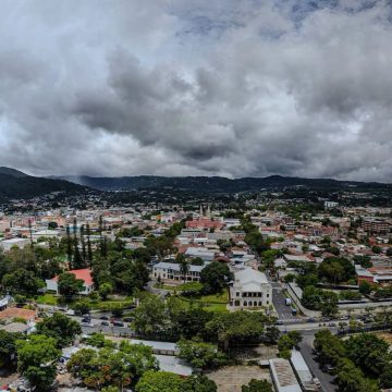 MARN PREVÉ LLUVIAS Y TORMENTAS EN DISTINTAS ZONAS DE EL SALVADOR ESTE LUNES
