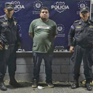 busero 1 CAPTURAN A MOTORISTA DE BUS SEÑALADO DE CONDUCIR BAJO LOS EFECTOS DEL ALCOHOL EN NAHUIZALCO